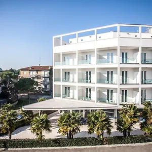 https://oceanomare-ravenna.emilia-romagnahotels.net