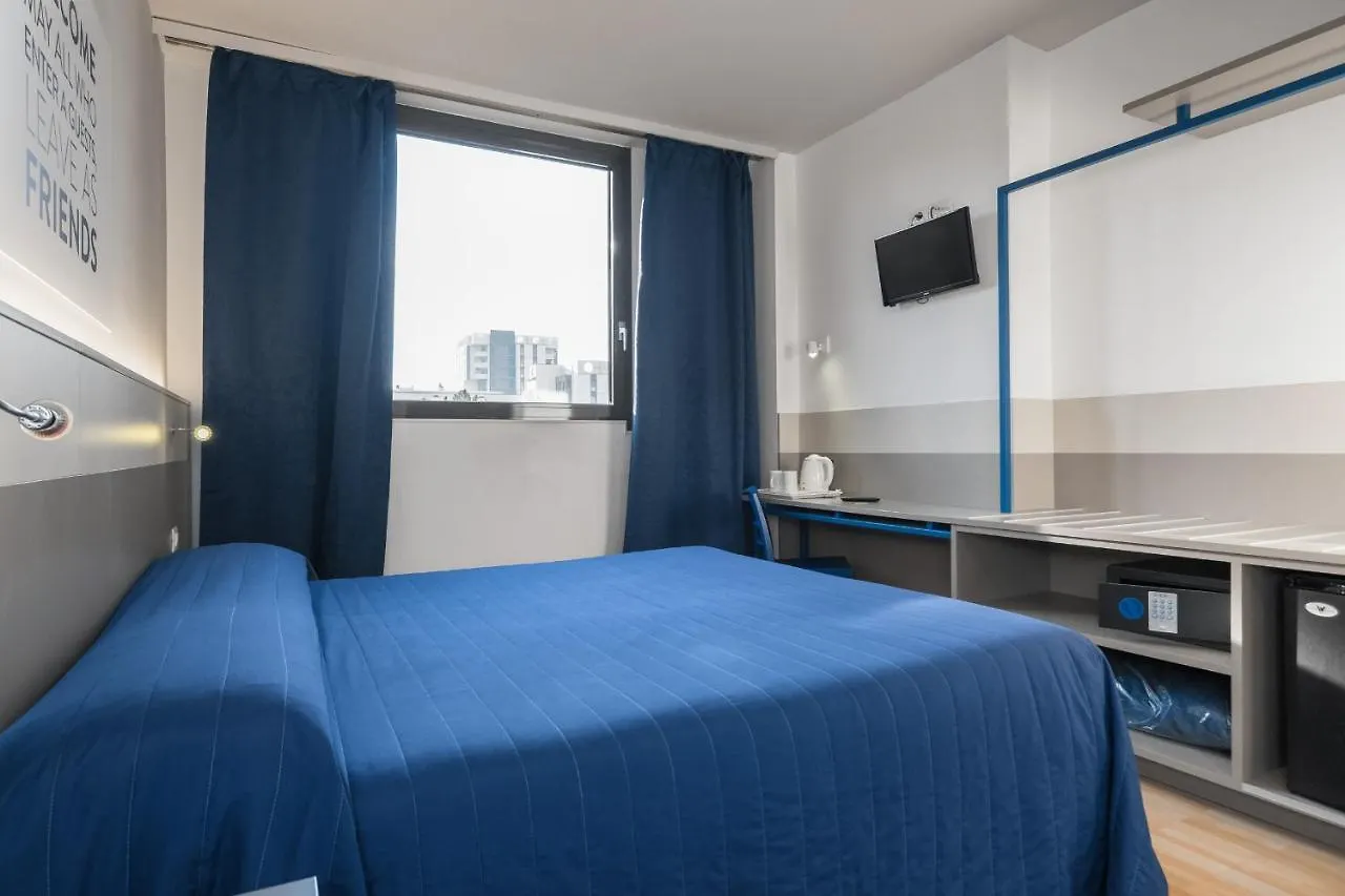 ורונה Hotel Martini 3*,